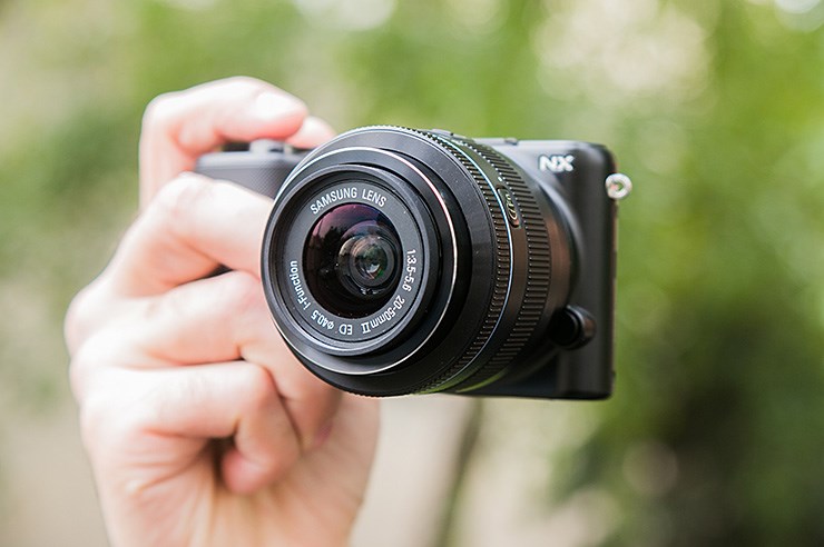 Samsung NX2000 (1).jpg